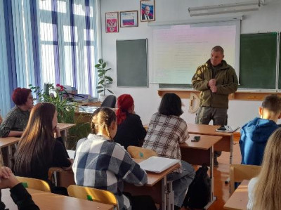 "Урок мужества" в 9-х и 6-х классах.