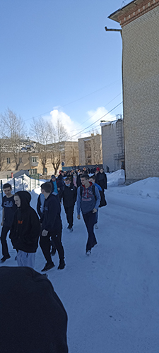 Эвакуация 28.02. - 13.jpg Эвакуация 28.02. - 13.jpg